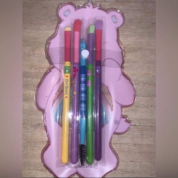 Care Bears Makeup Brush Set - Picture 3 of 5